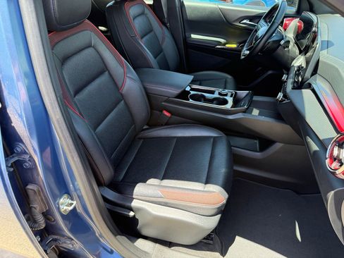 Used 2025 Chevrolet Equinox RS AWD/4WD image 32