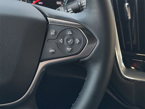 Used 2023 Chevrolet Traverse LT image 28