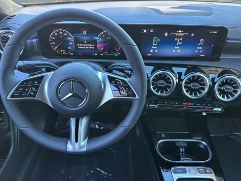 New 2025 Mercedes-Benz CLA 250 4MATIC image 25