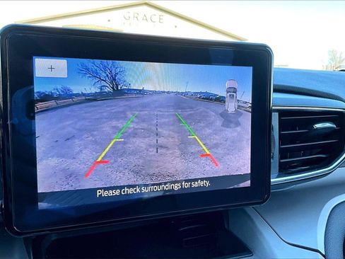 Used 2023 Ford Explorer XLT w/ Equipment Group 202A image 18