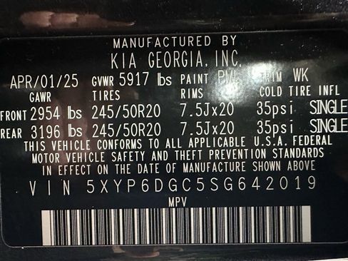 Used 2025 Kia Telluride S image 11