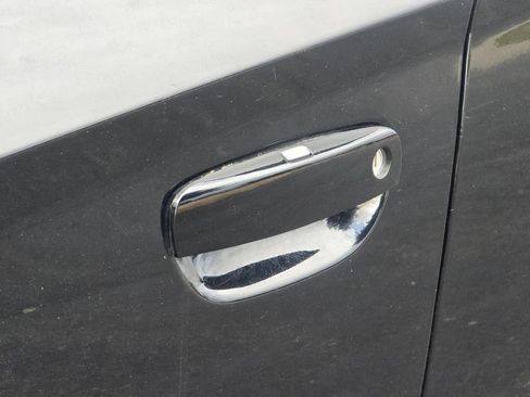 Used 2019 Dodge Charger SXT RWD image 11