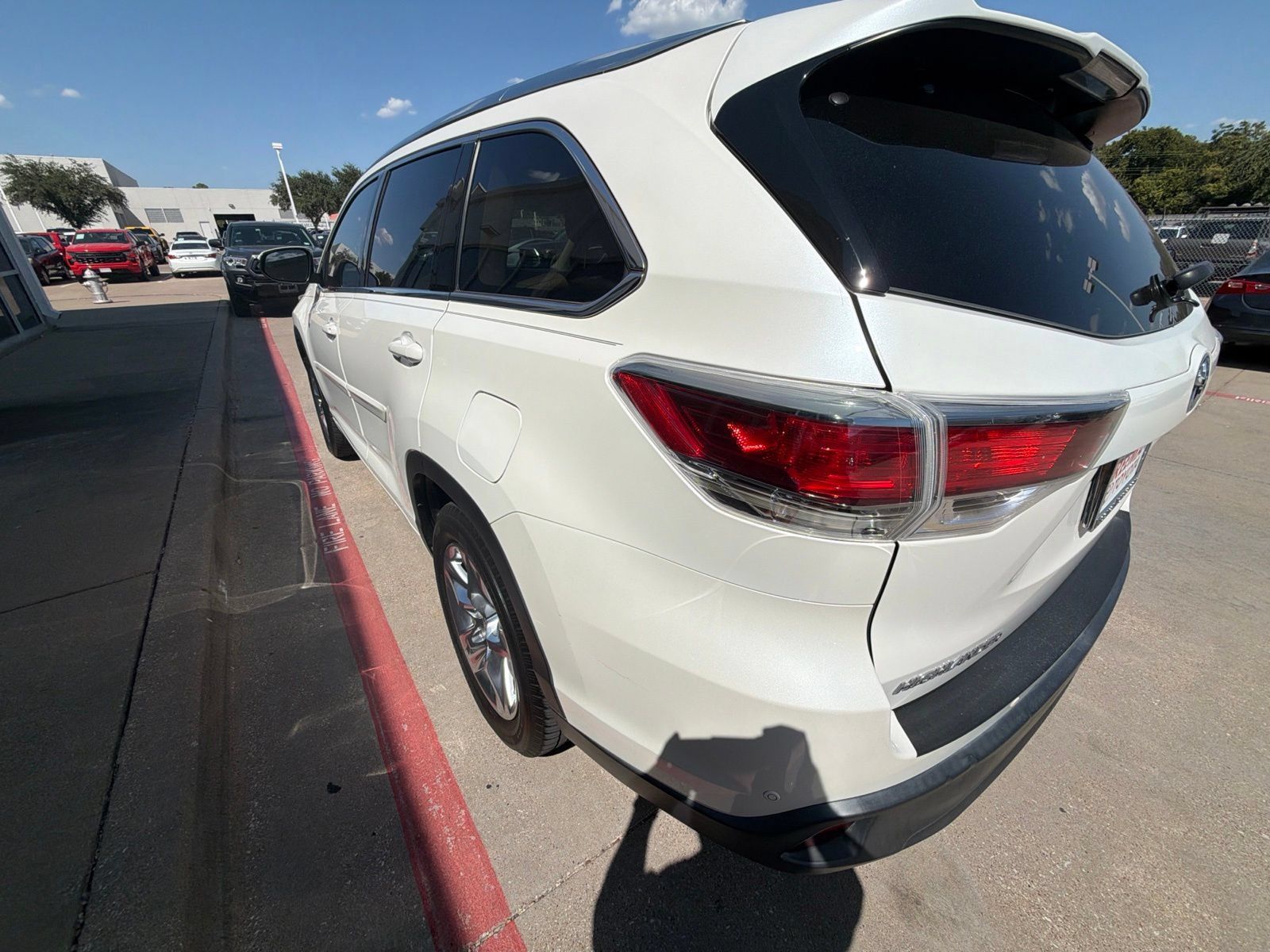 Used 2015 Toyota Highlander Limited FWD image 8