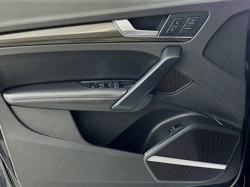 Used 2018 Audi SQ5 Premium Plus w/ Navigation Package image 21