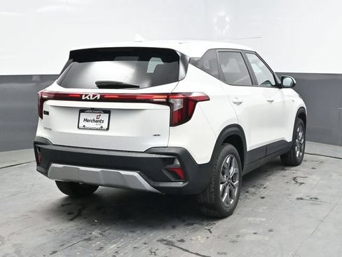 Used 2024 Kia Seltos LX AWD/4WD image 6