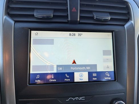 Used 2020 Ford Fusion SE image 22