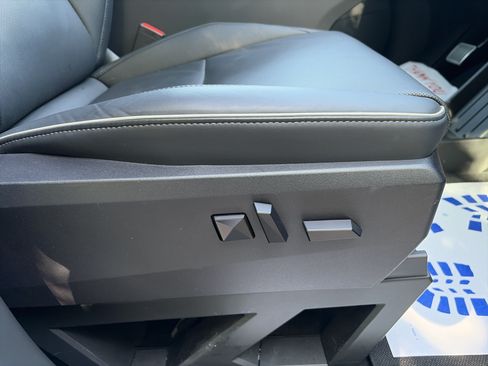 Used 2024 Tesla Cybertruck AWD Crew Cab image 30