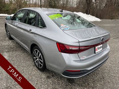 Used 2026 Volkswagen Jetta SE FWD image 24