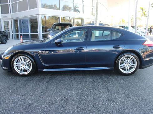 Used 2013 Porsche Panamera Platinum Edition image 2