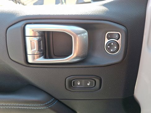 Used 2024 Jeep Wrangler High Altitude image 12