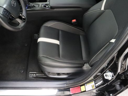 Certified 2025 Toyota Camry SE w/ Convenience Package FWD image 15