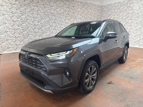 Used 2022 Toyota RAV4 Limited AWD/4WD image 3