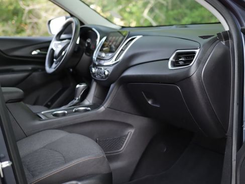 Used 2018 Chevrolet Equinox LT w/ Sun & Infotainment Package FWD image 29