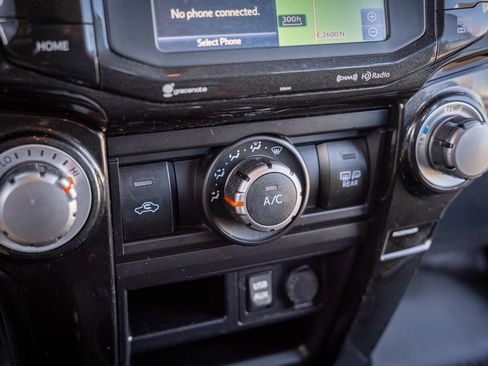 Used 2019 Toyota 4Runner TRD Off-Road image 23