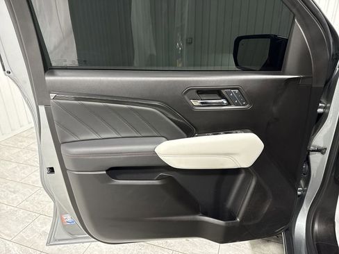 Used 2024 GMC Canyon AT4X image 23