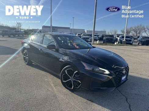 Used 2024 Nissan Altima 2.5 SR image 1