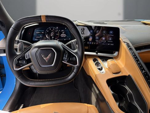 Used 2023 Chevrolet Corvette Stingray Premium Conv w/ Z51 Performance Package RWD image 15