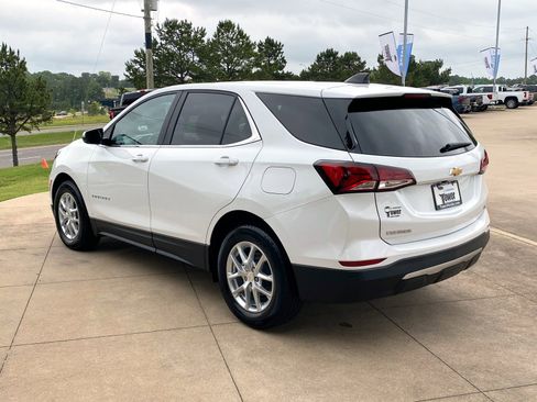 Used 2024 Chevrolet Equinox LT FWD image 4