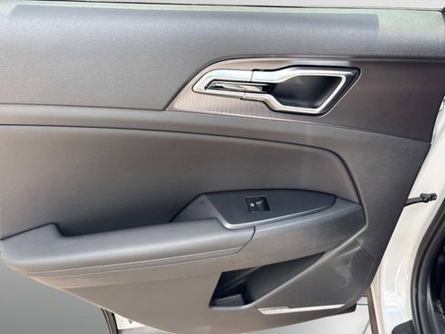 New 2026 Kia Sportage SX image 19