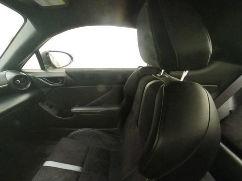 Certified 2022 Toyota GR86 Premium RWD image 29
