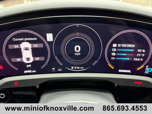 Used 2023 Porsche Taycan image 31