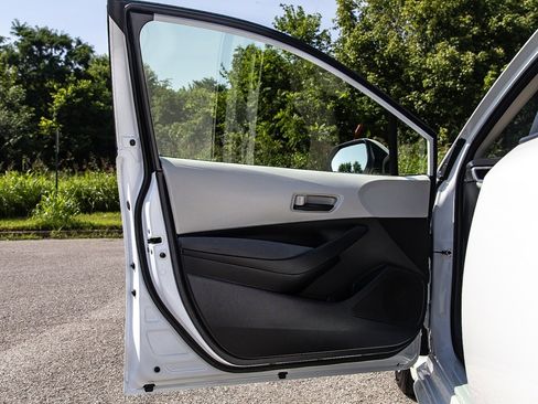 Used 2023 Toyota Corolla LE image 15