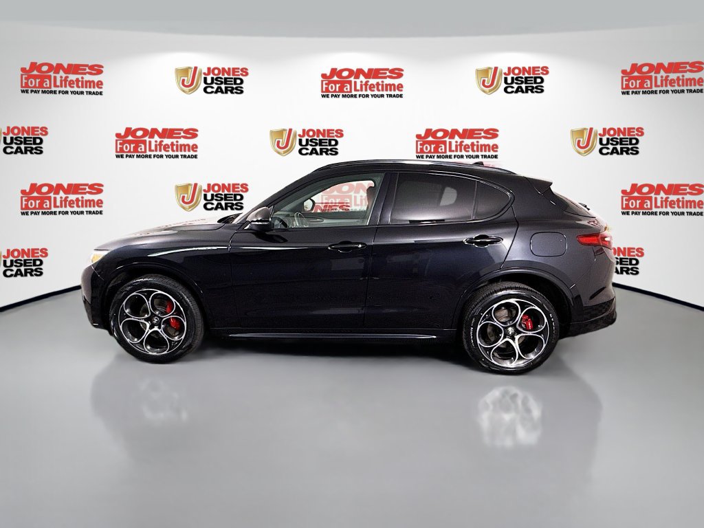 Used 2023 Alfa Romeo Stelvio Veloce AWD/4WD image 15