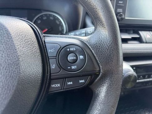 Used 2019 Toyota RAV4 LE w/ All Weather Liner Package AWD/4WD image 19