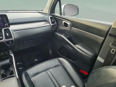 Certified 2022 Kia Sorento S FWD image 7