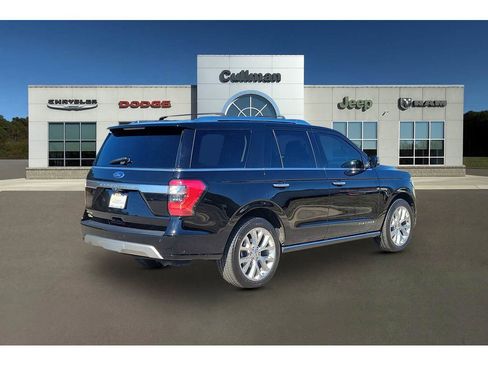 Used 2018 Ford Expedition Platinum image 5