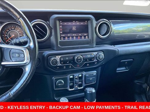 Used 2021 Jeep Wrangler Unlimited Sahara AWD/4WD image 9