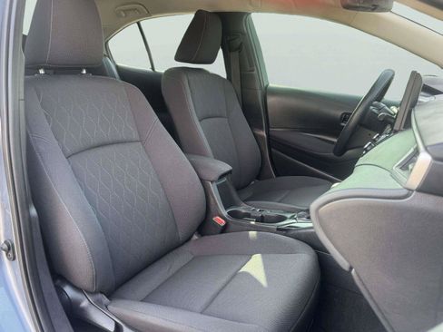 Used 2025 Toyota Corolla LE FWD image 54