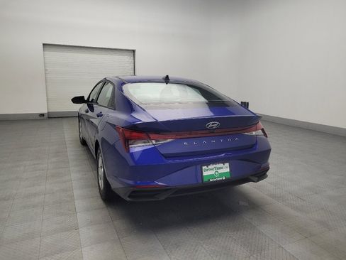 Used 2021 Hyundai Elantra SE image 5