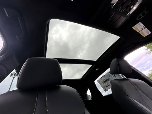 Used 2025 Acura RDX SH-AWD image 26