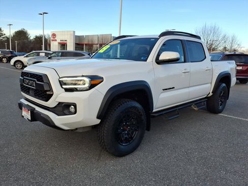 Used 2021 Toyota Tacoma TRD Off-Road w/ TRD Premium Off Road Package image 14