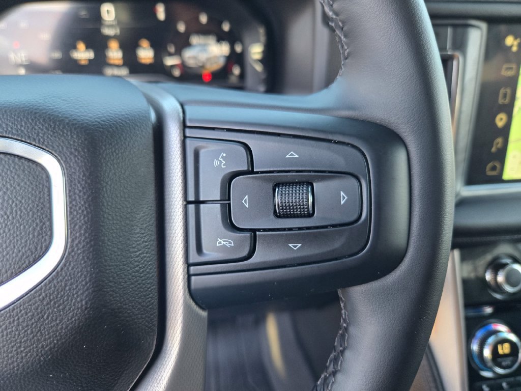 Used 2024 GMC Yukon Denali AWD/4WD image 24