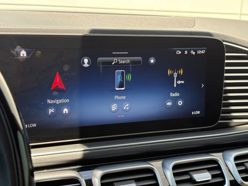Used 2024 Mercedes-Benz GLS 580 4MATIC image 24