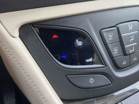 Used 2019 Buick Envision Essence image 23