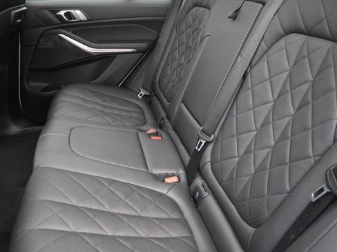 Used 2023 BMW X5 xDrive40i w/ Premium Package image 26