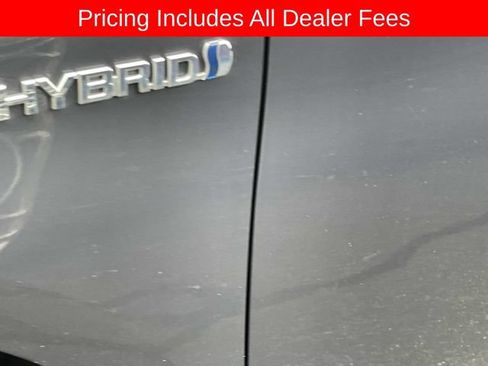 Used 2015 Toyota Prius Three FWD image 3