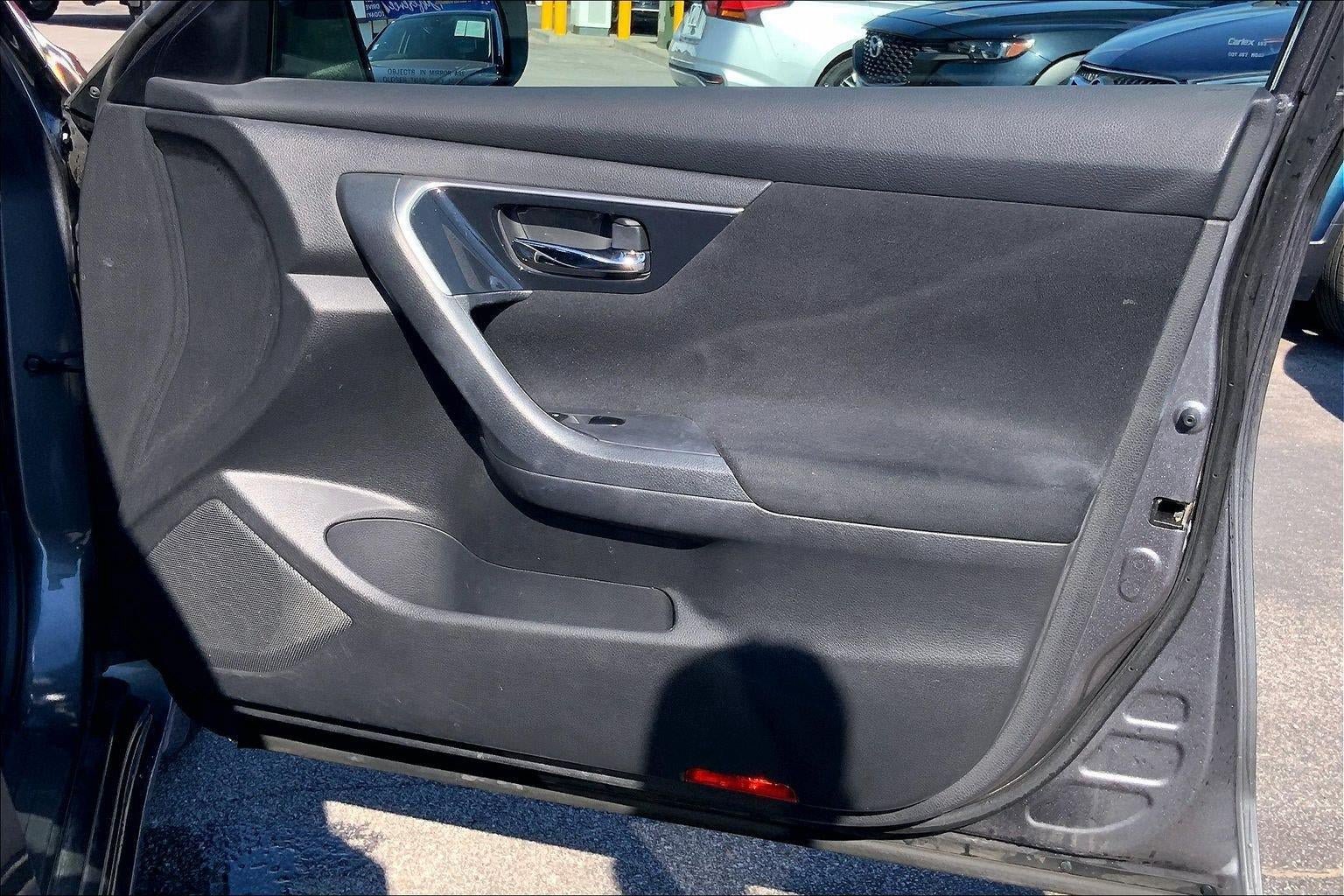 Used 2014 Nissan Altima 2.5 S w/ Display Audio Package FWD image 22