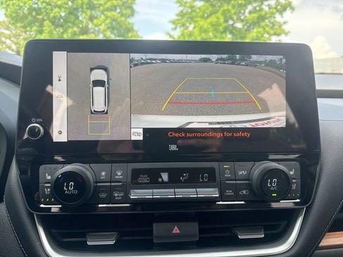 Used 2024 Toyota Grand Highlander AWD image 36