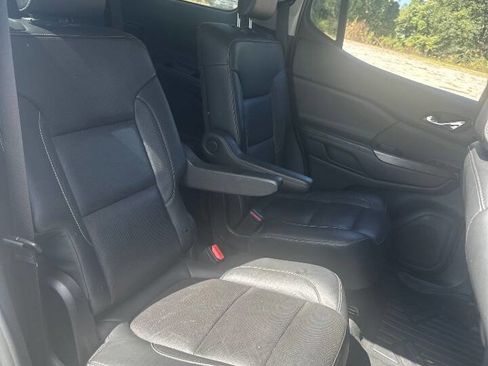 Used 2019 GMC Acadia SLT image 29