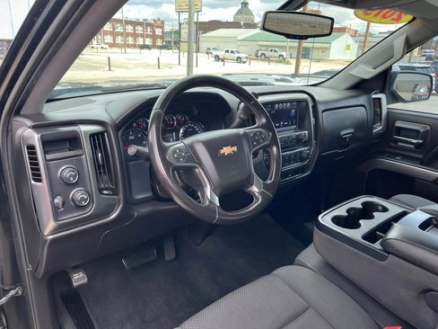 Used 2019 Chevrolet Silverado 1500 LT AWD/4WD image 23