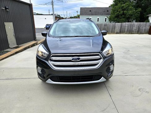 Used 2019 Ford Escape SEL image 2
