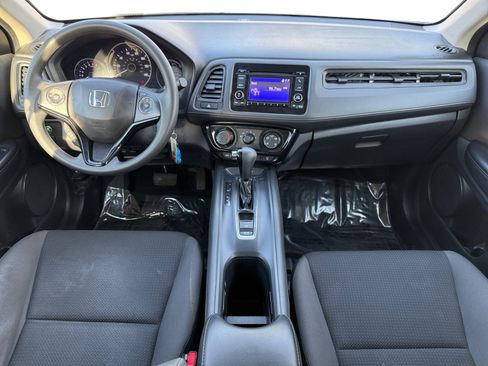 Used 2021 Honda HR-V LX image 10