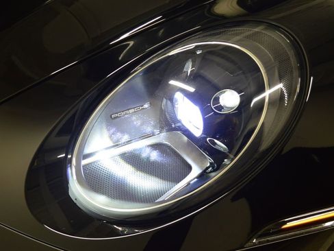 Certified 2024 Porsche 911 Carrera S RWD image 11