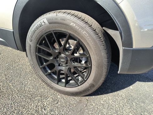 Certified 2022 Cadillac XT4 Luxury w/ Driver Awareness Package image 6