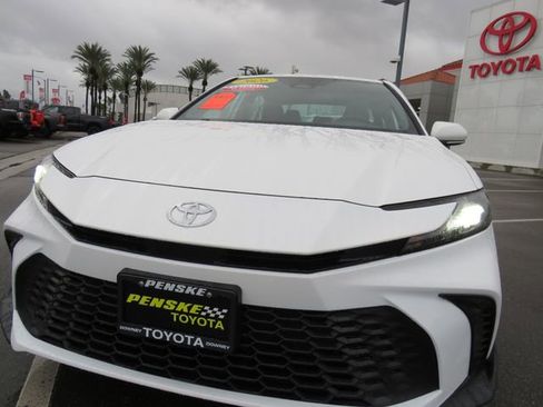 Certified 2026 Toyota Camry SE image 5