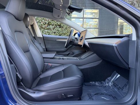 Used 2023 Tesla Model 3 Standard Range image 33